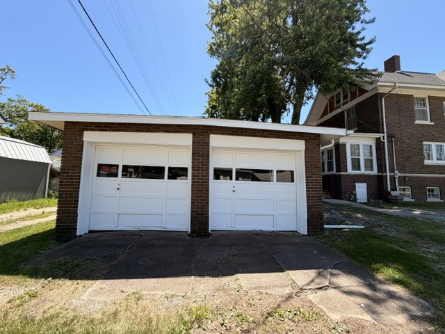 622 N Monroe Street, Clinton, IL 61727