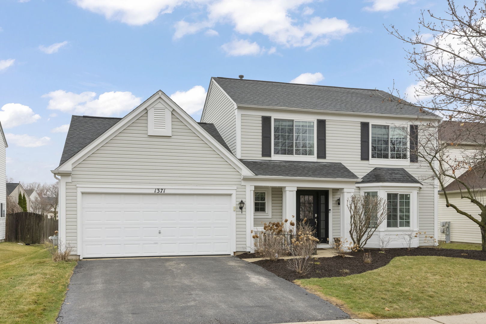 1371 E Braymore Circle, Naperville, IL 60564