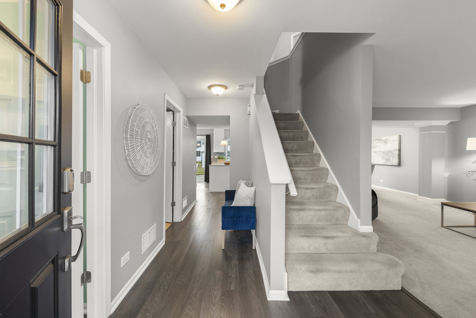 1371 E Braymore Circle, Naperville, IL 60564