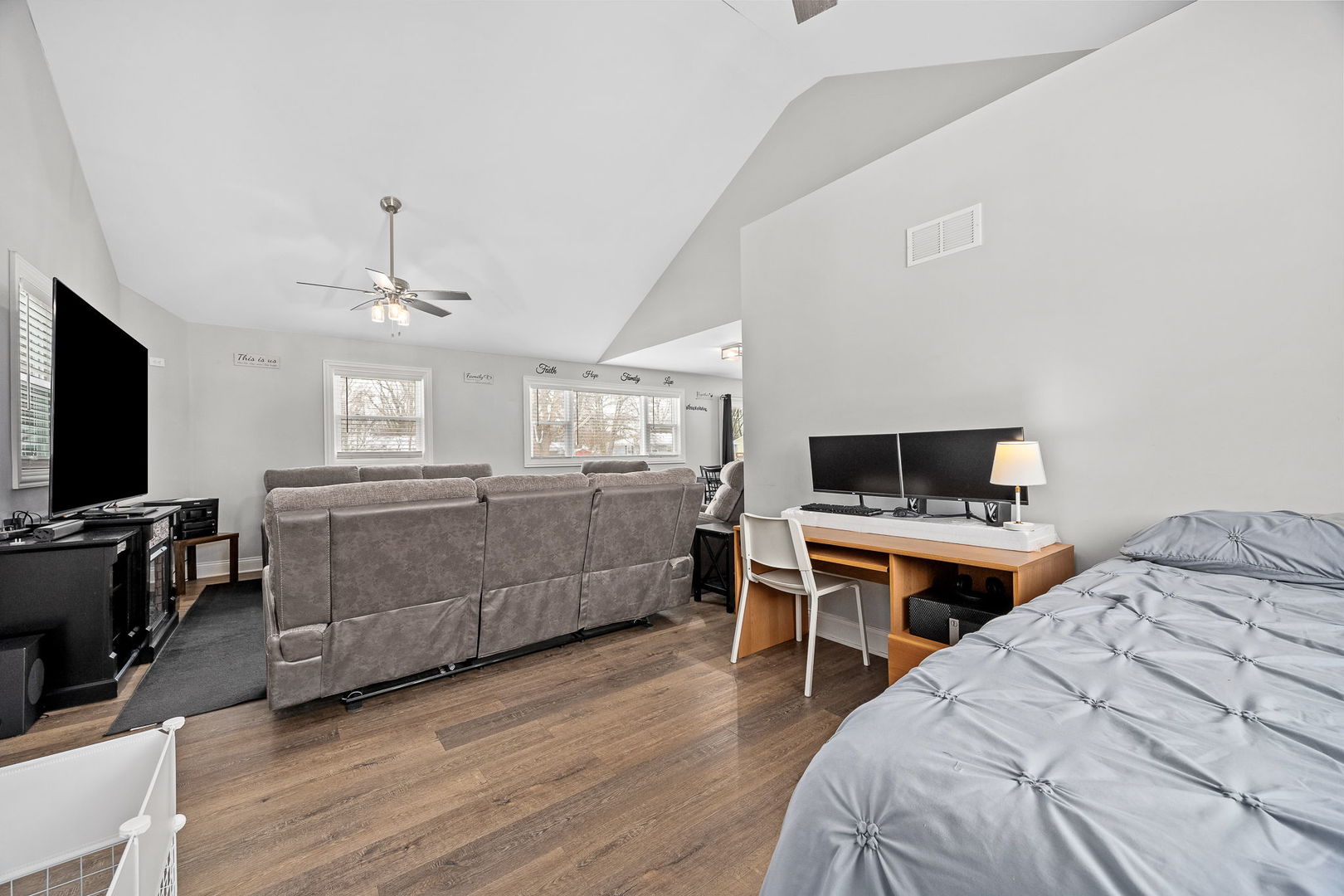 22511 S Deal Avenue, Channahon, IL 60410