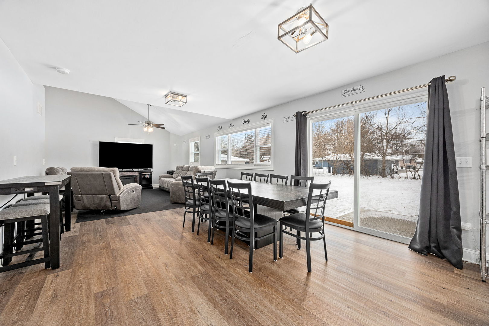 22511 S Deal Avenue, Channahon, IL 60410