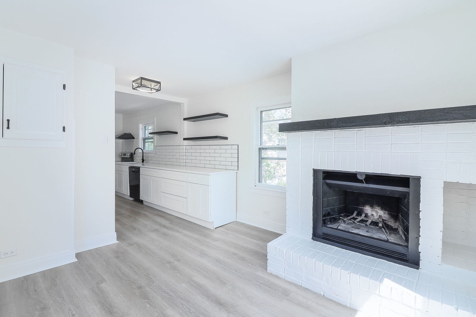 15W355 Harvard Street, Elmhurst, IL 60126