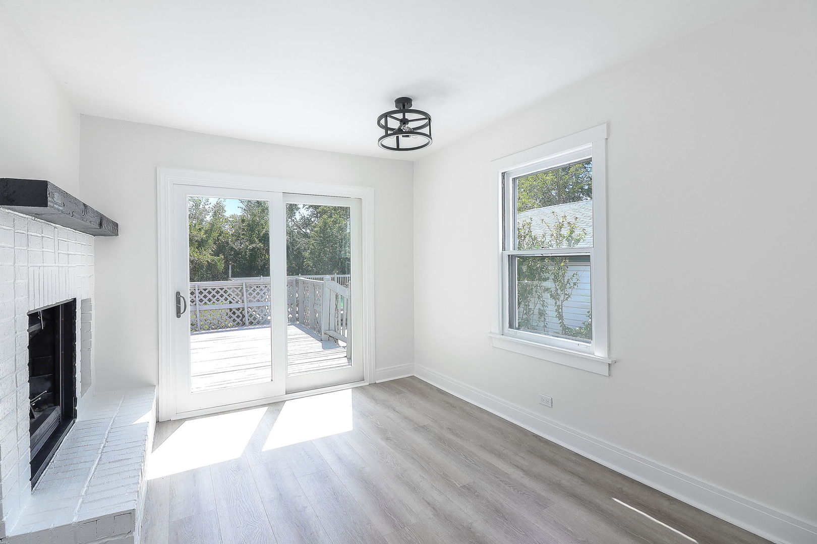 15W355 Harvard Street, Elmhurst, IL 60126