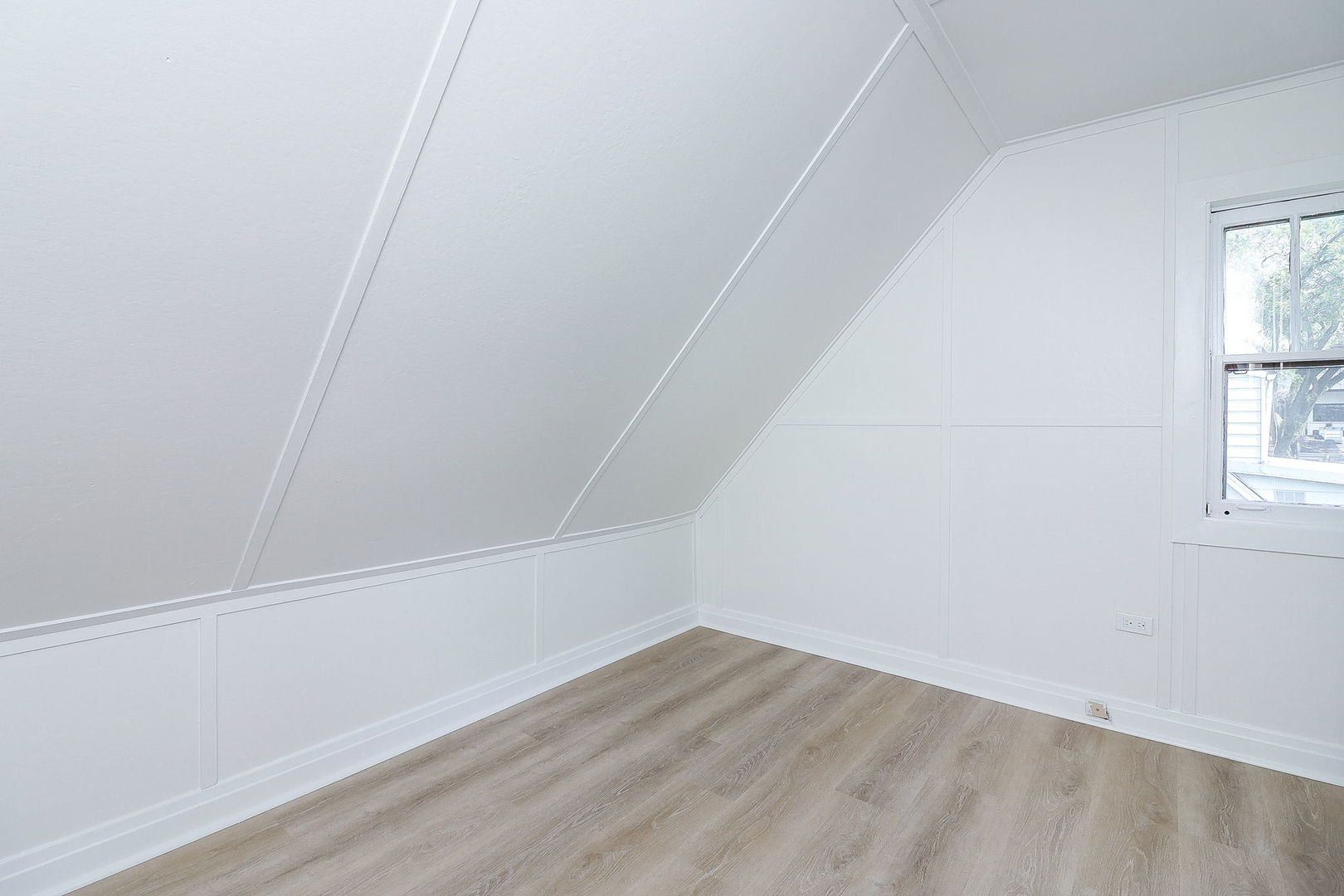 15W355 Harvard Street, Elmhurst, IL 60126