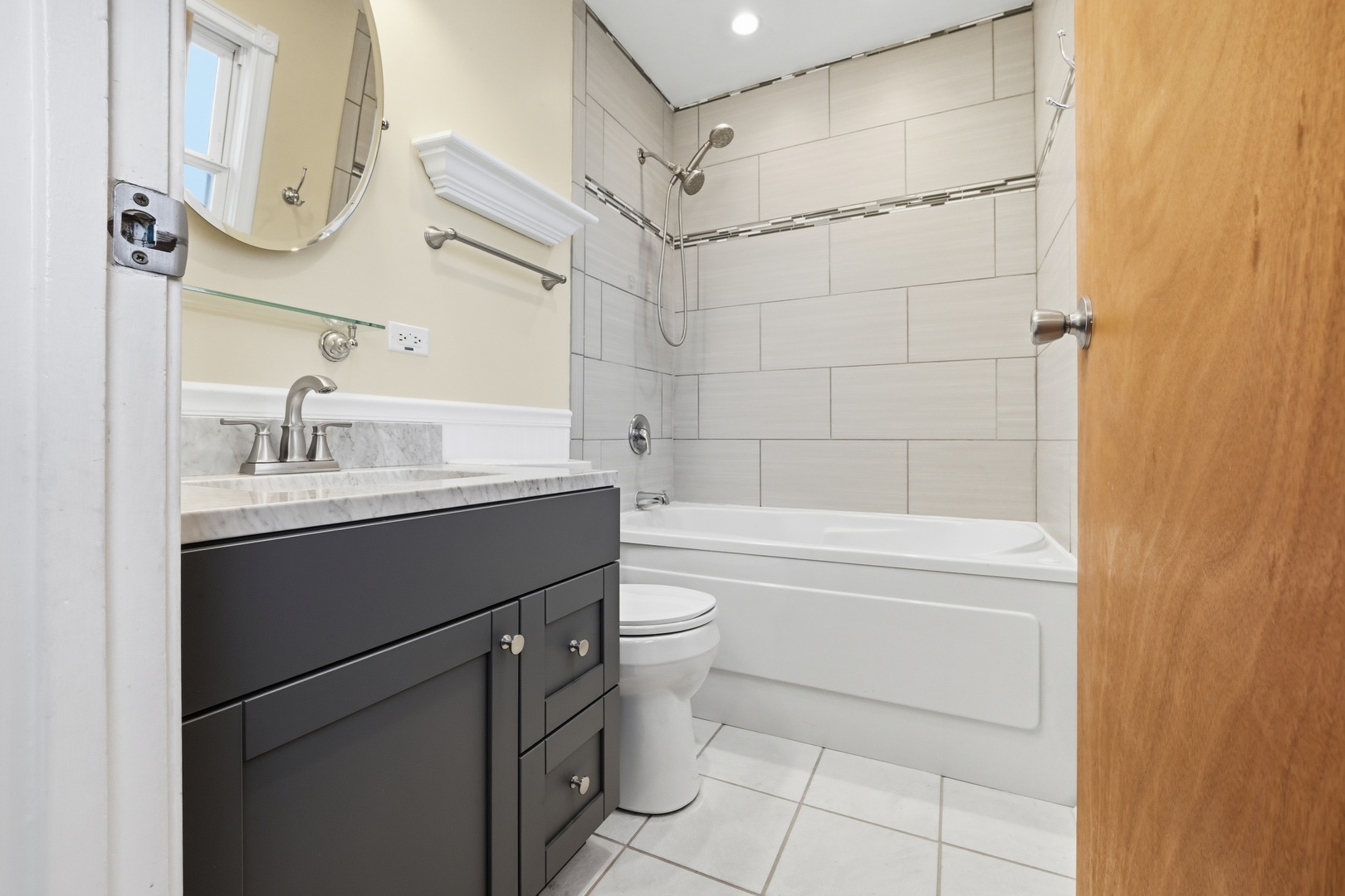 203 Fairview Drive, St. Charles, IL 60174