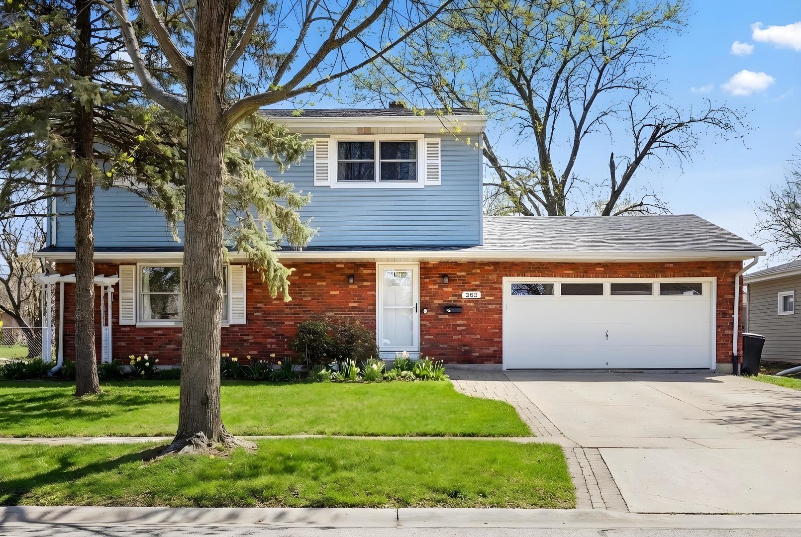 203 Fairview Drive, St. Charles, IL 60174