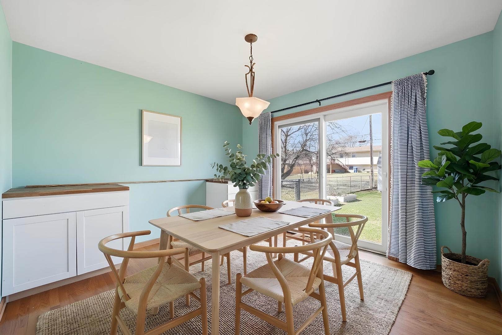 203 Fairview Drive, St. Charles, IL 60174