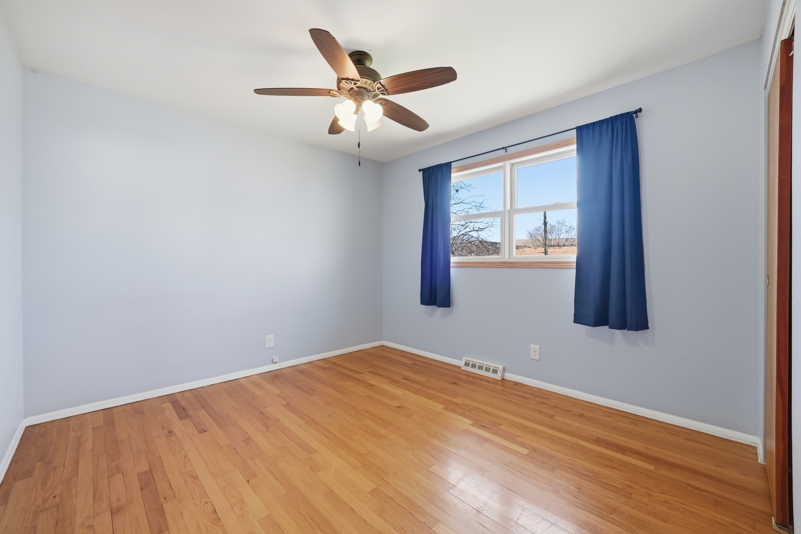 203 Fairview Drive, St. Charles, IL 60174