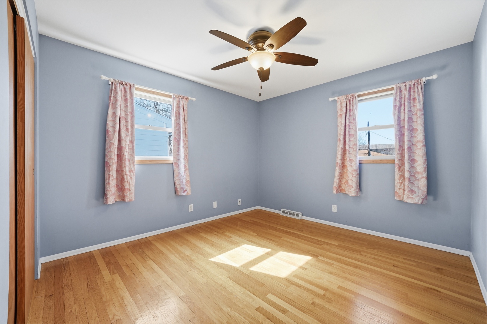 203 Fairview Drive, St. Charles, IL 60174