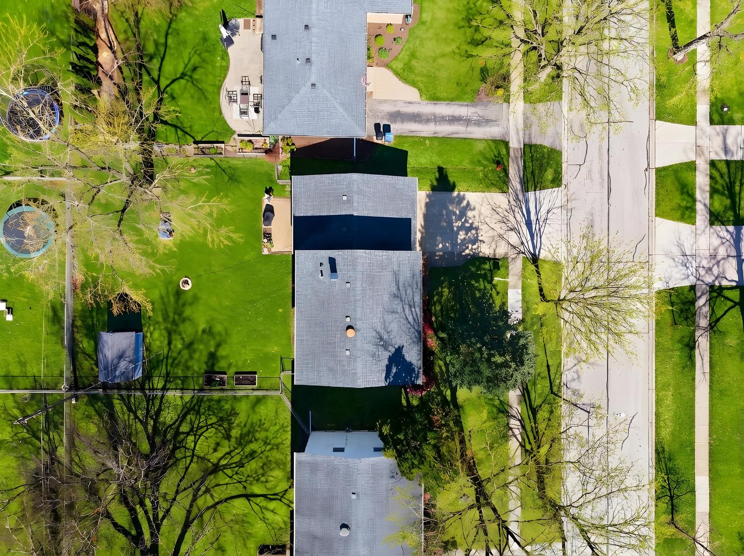 203 Fairview Drive, St. Charles, IL 60174