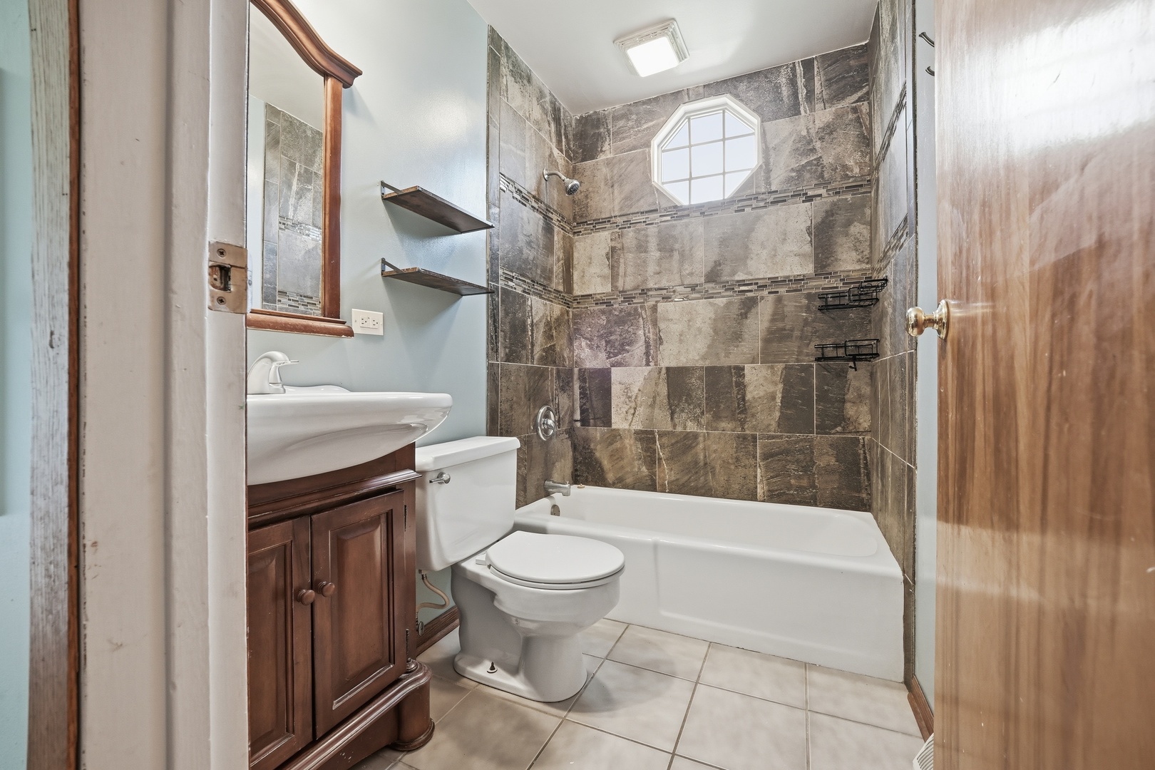 203 Fairview Drive, St. Charles, IL 60174