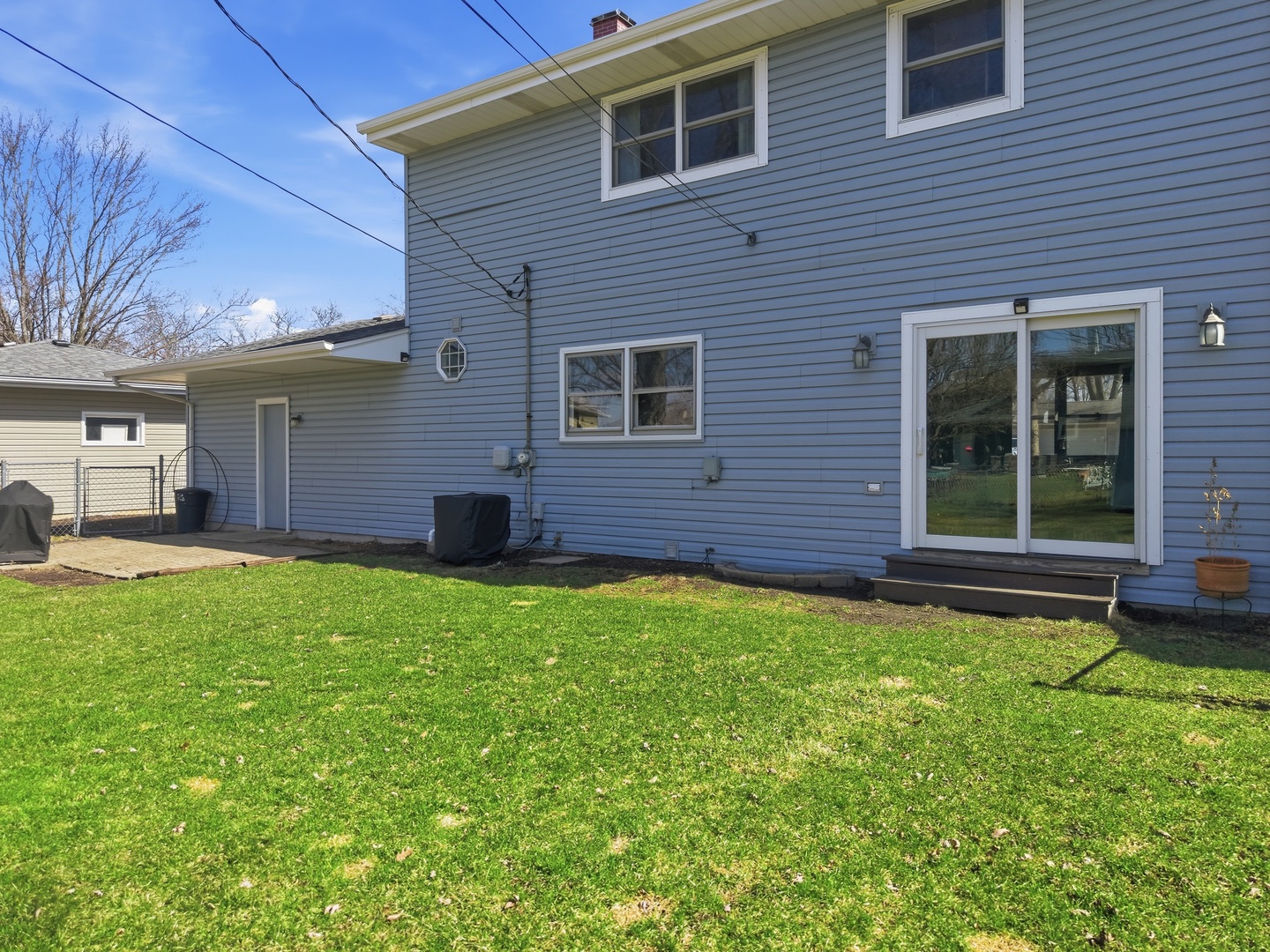 203 Fairview Drive, St. Charles, IL 60174