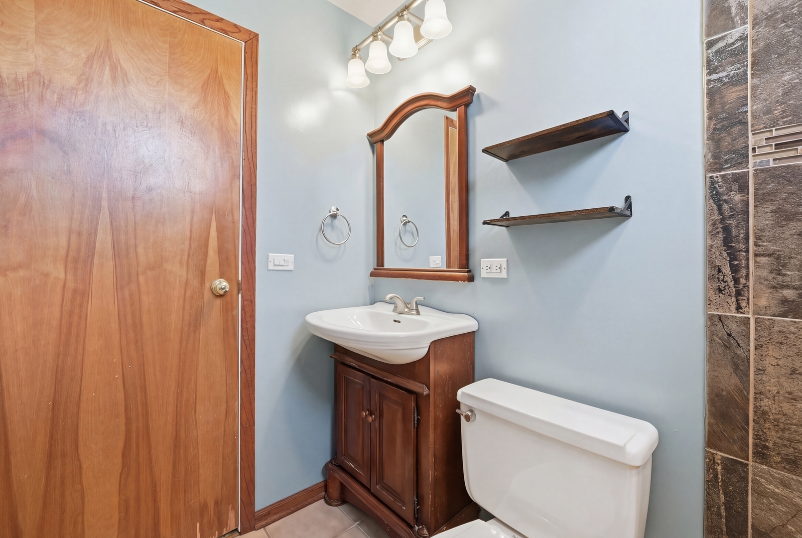 203 Fairview Drive, St. Charles, IL 60174