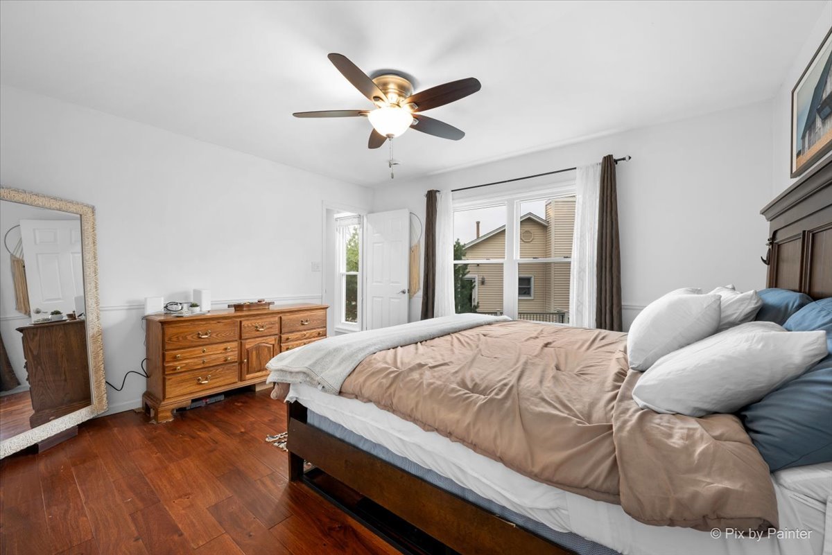 6 Juniper Court, Streamwood, IL 60107