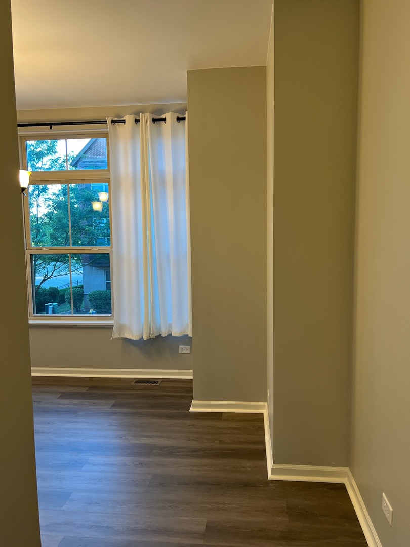 705 N KEYSTONE Lane, Vernon Hills, IL 60061