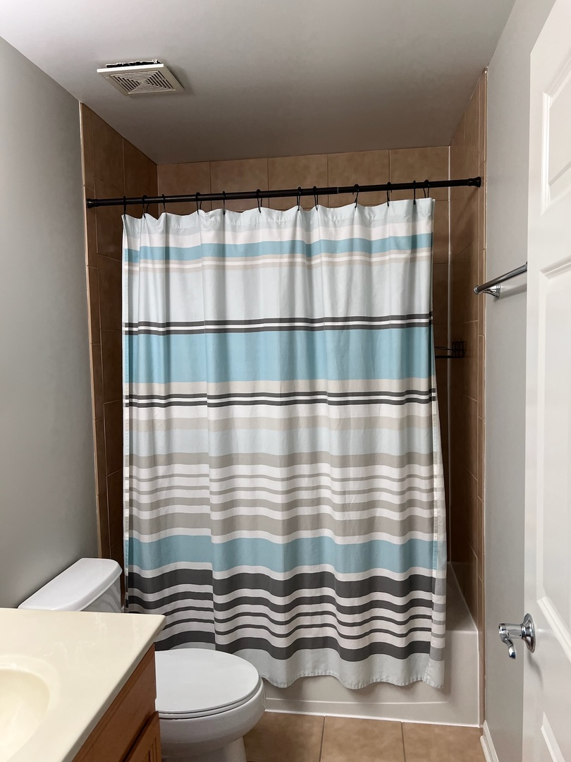 705 N KEYSTONE Lane, Vernon Hills, IL 60061