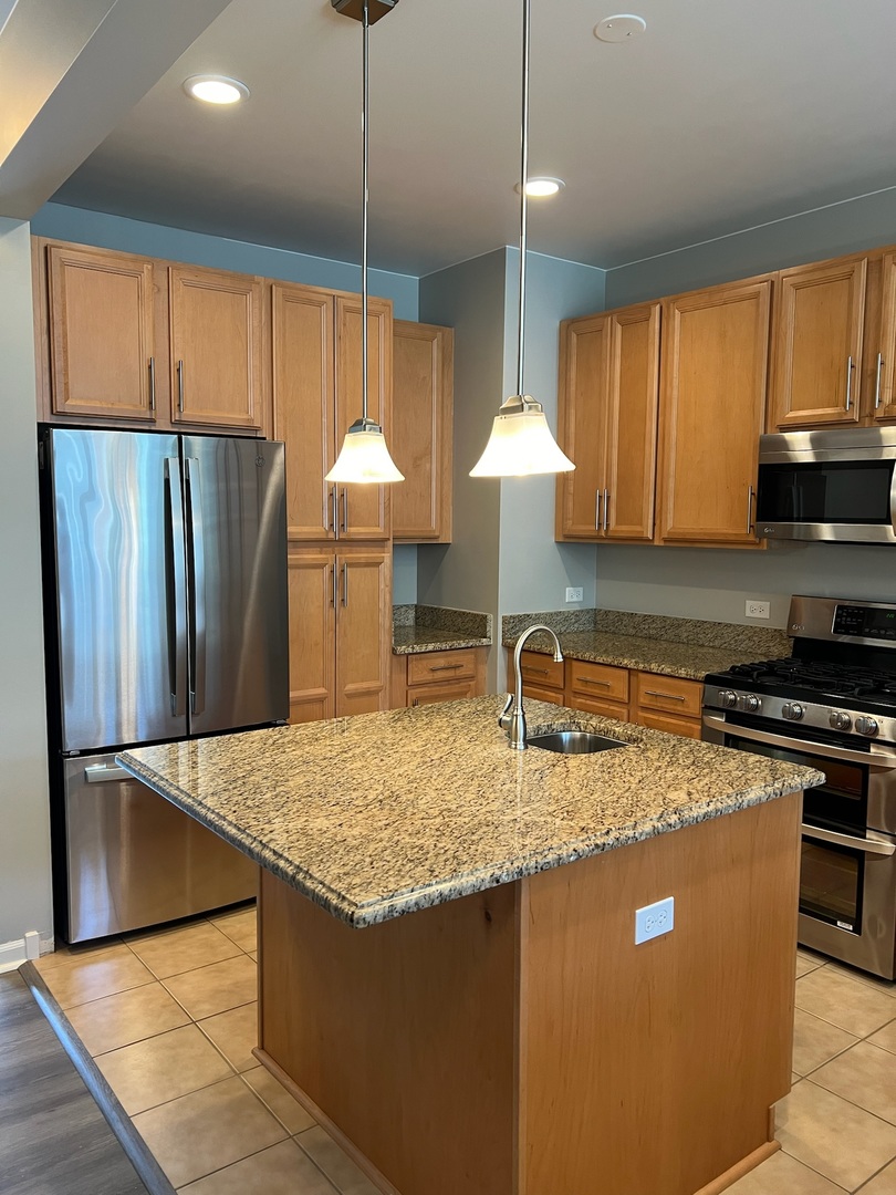 705 N KEYSTONE Lane, Vernon Hills, IL 60061