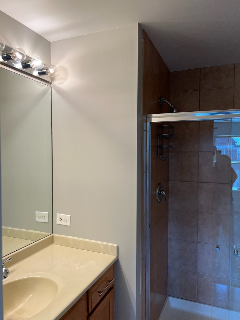 705 N KEYSTONE Lane, Vernon Hills, IL 60061