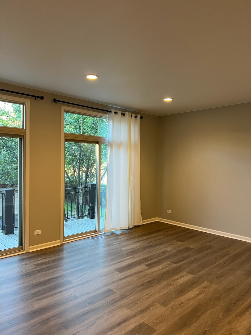 705 N KEYSTONE Lane, Vernon Hills, IL 60061