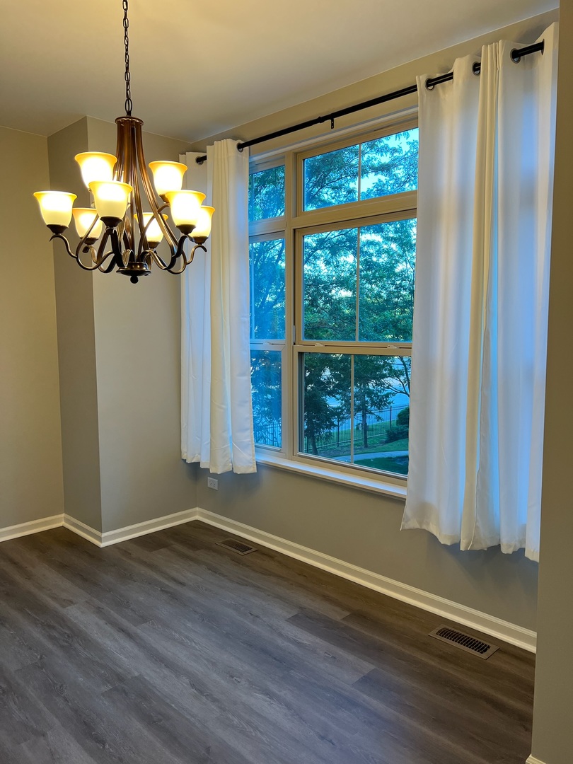 705 N KEYSTONE Lane, Vernon Hills, IL 60061