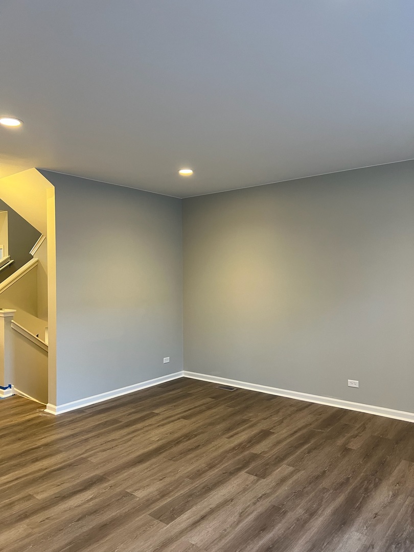 705 N KEYSTONE Lane, Vernon Hills, IL 60061