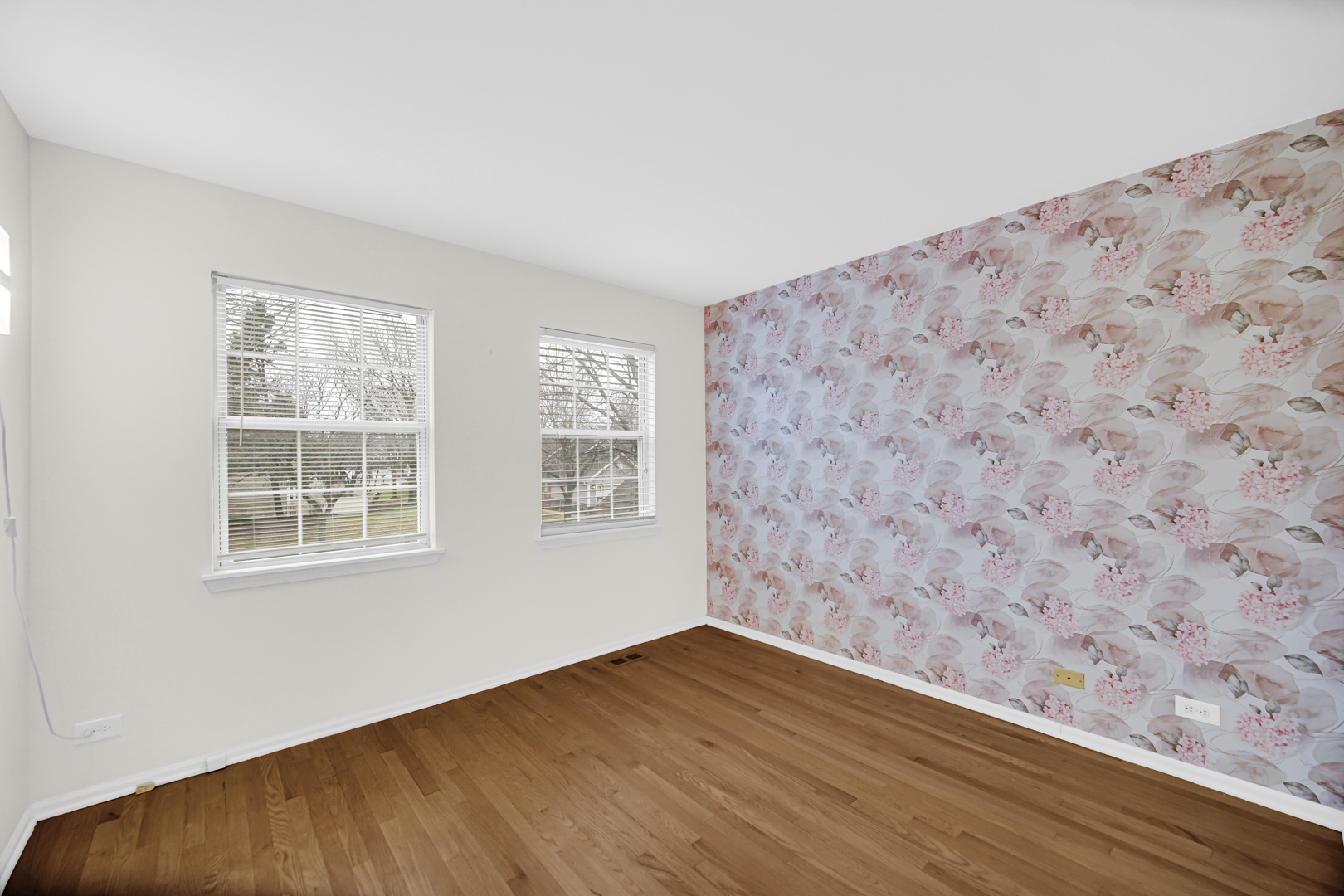 125 Stevens Drive, Schaumburg, IL 60173