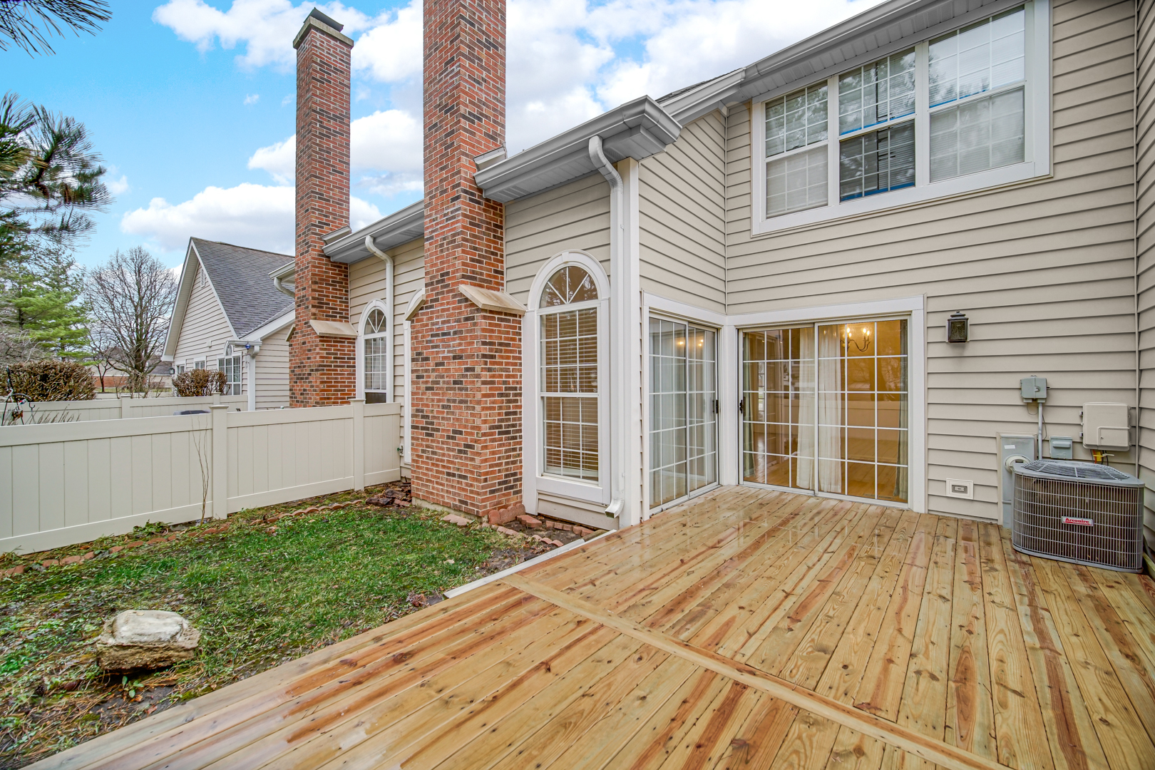 125 Stevens Drive, Schaumburg, IL 60173