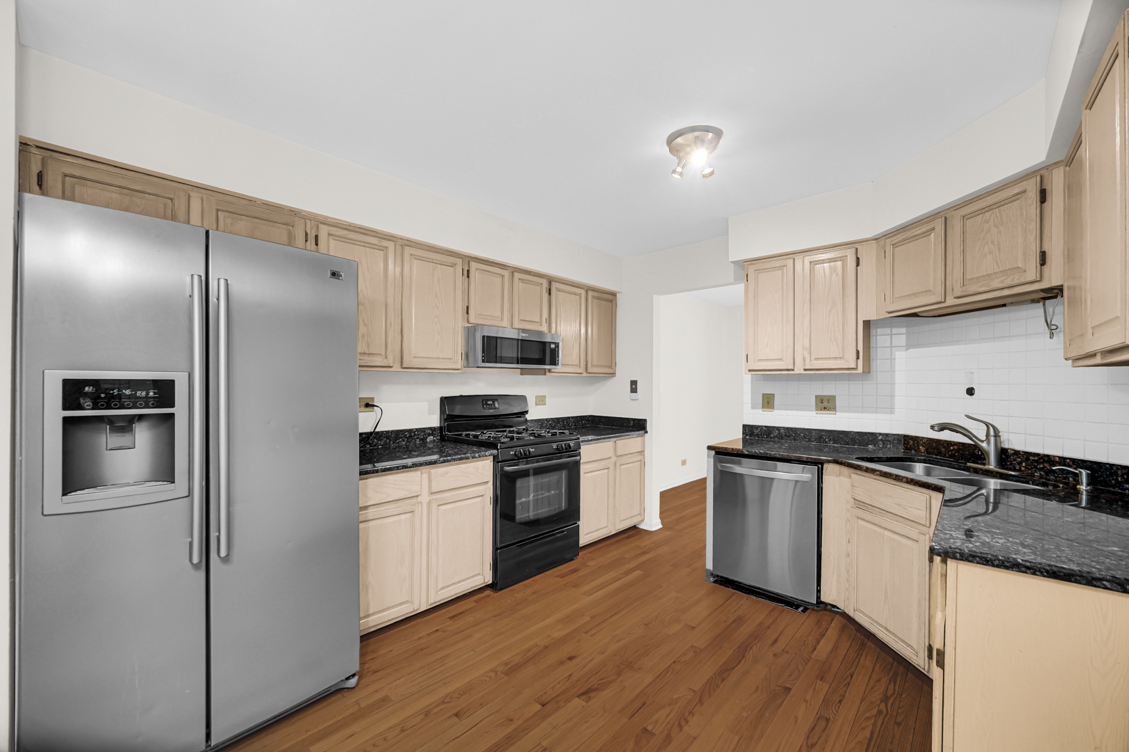 125 Stevens Drive, Schaumburg, IL 60173