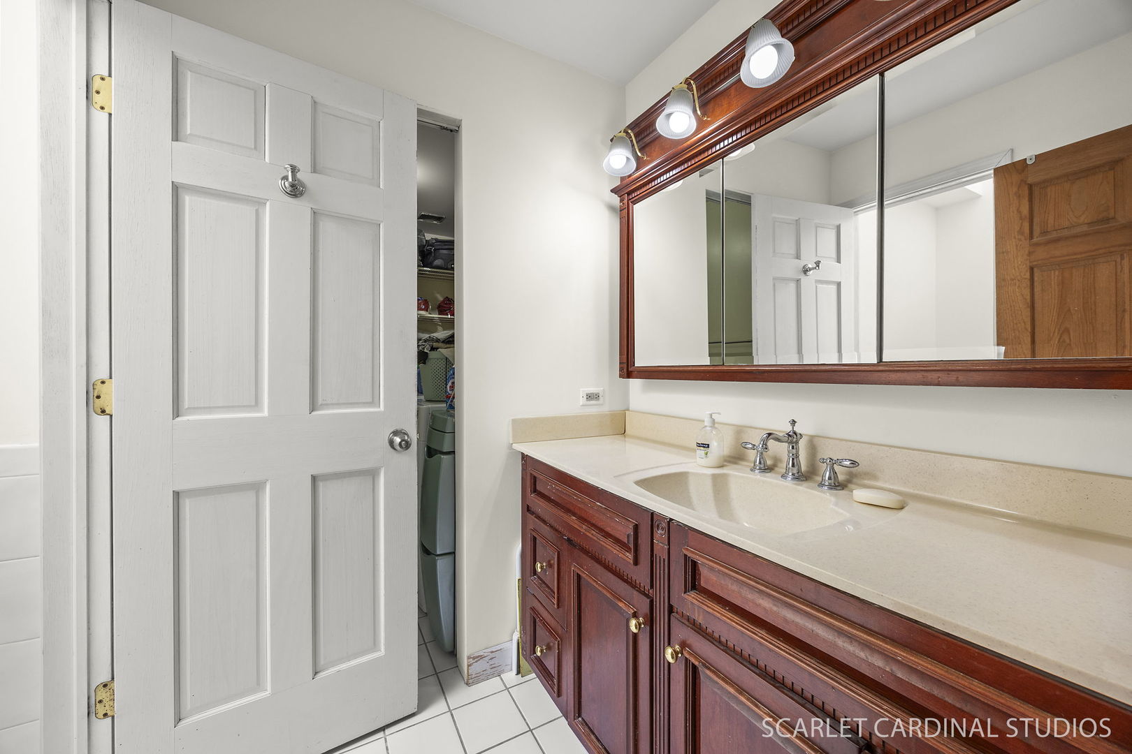 710 N Kenilworth Avenue, Glen Ellyn, IL 60137