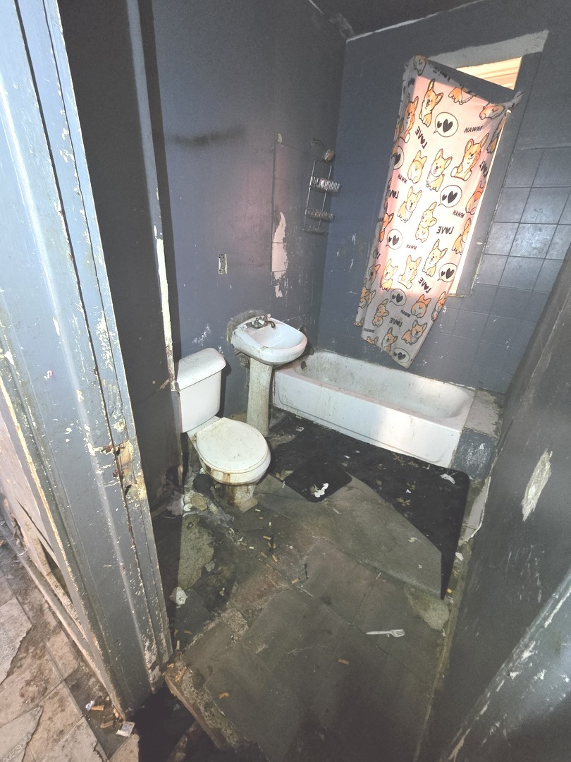 4312 W CULLERTON Street, Chicago, IL 60623