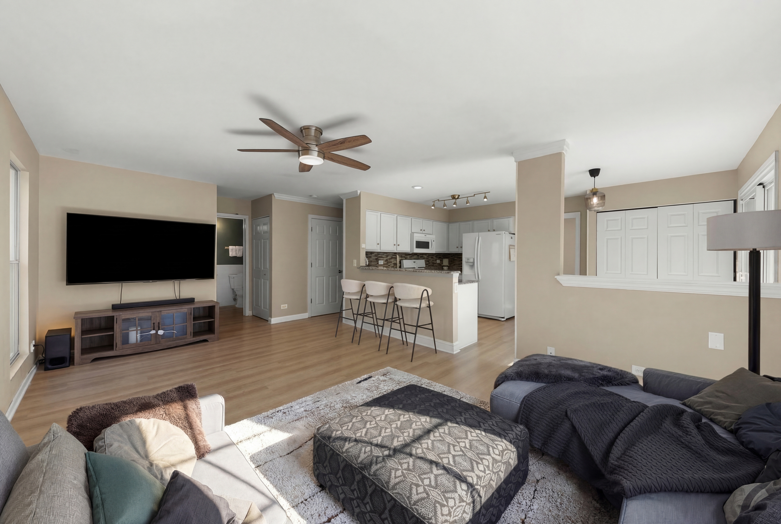 548 Larkspur Drive, Bolingbrook, IL 60440