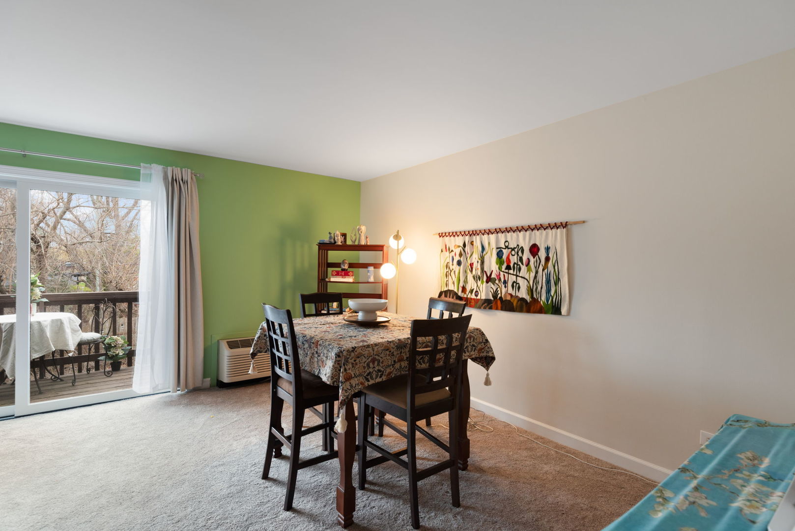 33561 N Royal Oak Lane #209, Grayslake, IL 60030