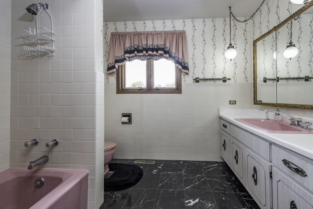 4914 3rd Street, Winthrop Harbor, IL 60096