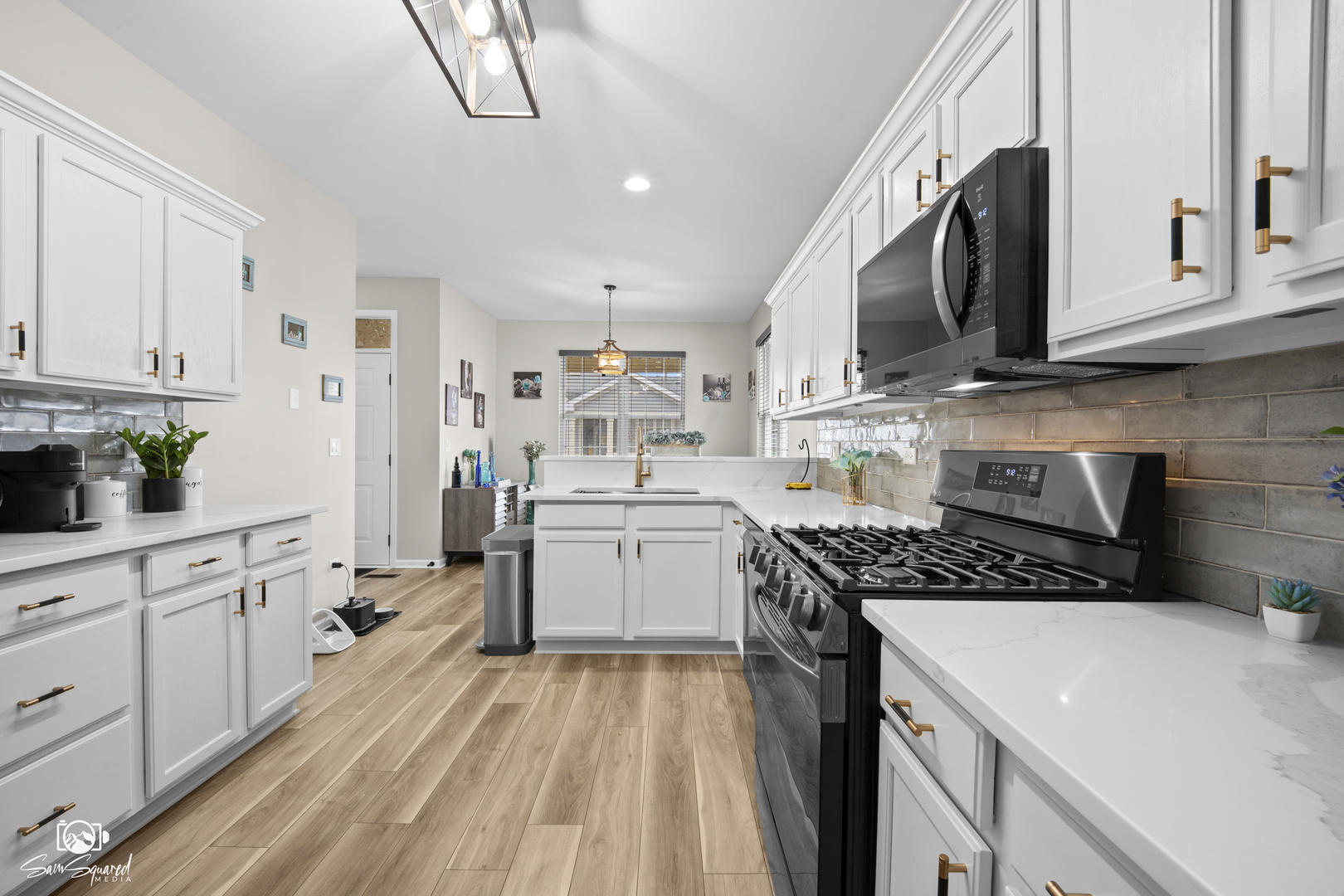 15958 Buckner Pond Way, Crest Hill, IL 60403