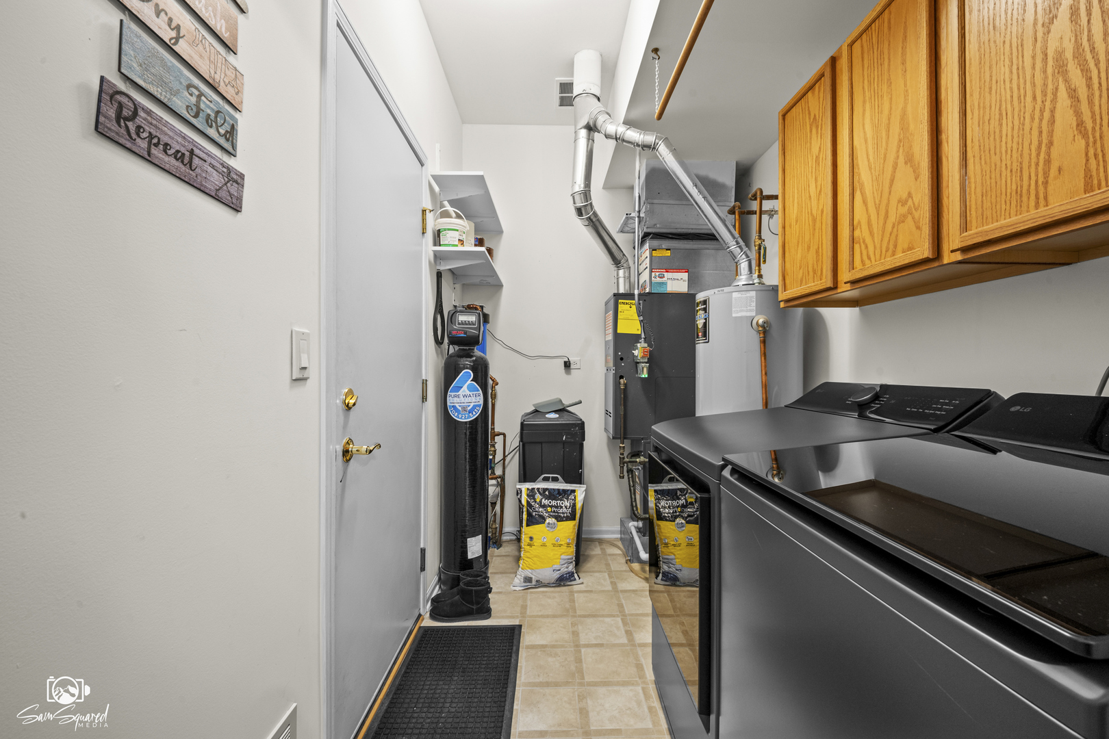 15958 Buckner Pond Way, Crest Hill, IL 60403