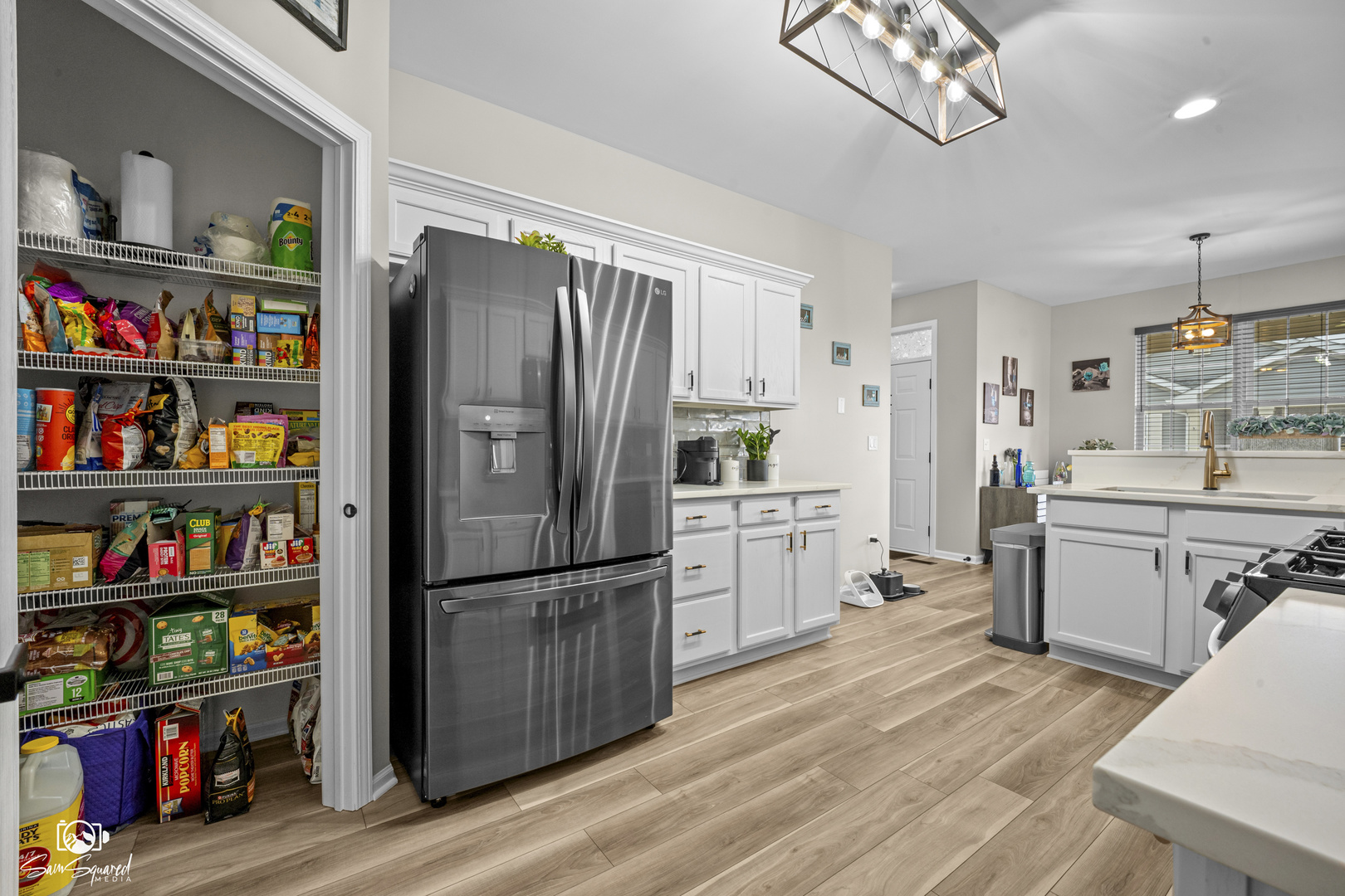 15958 Buckner Pond Way, Crest Hill, IL 60403