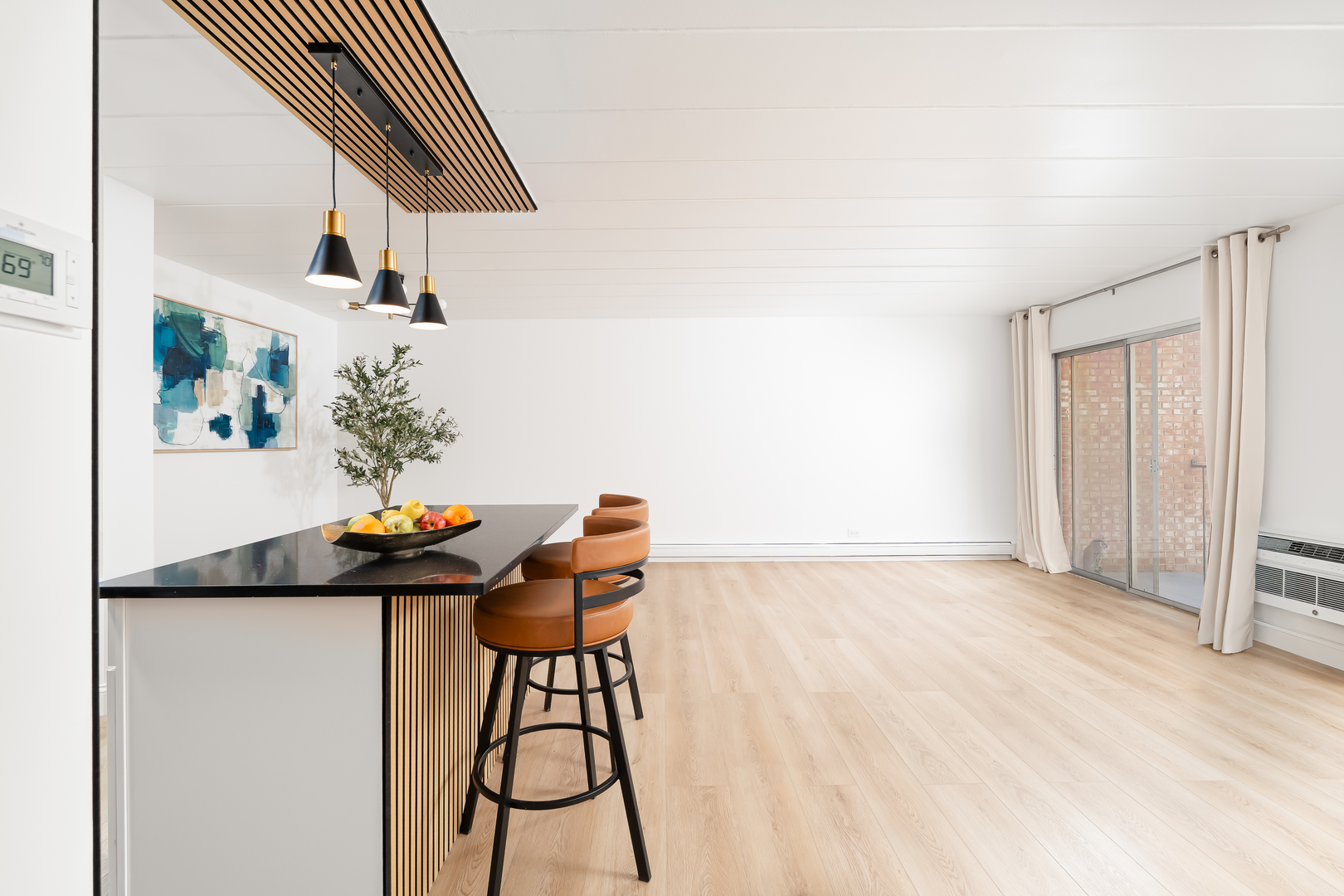 1001 N Mill Street #203, Naperville, IL 60563