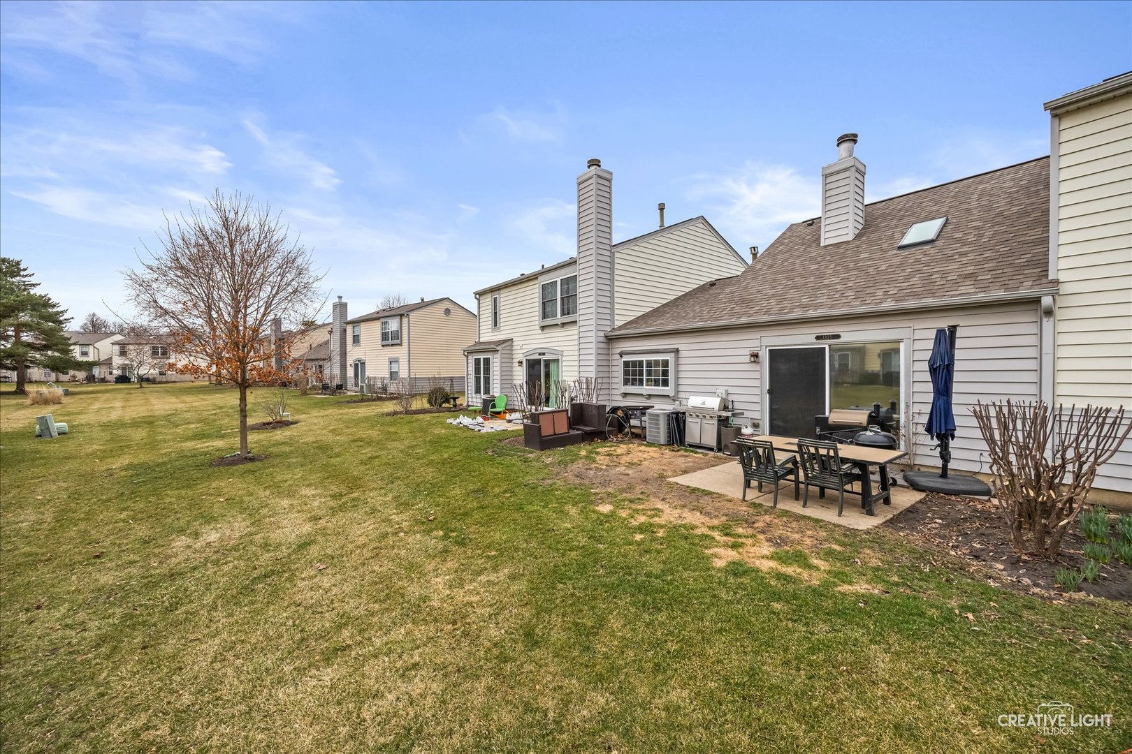 1325 Gloucester Circle, Carol Stream, IL 60188