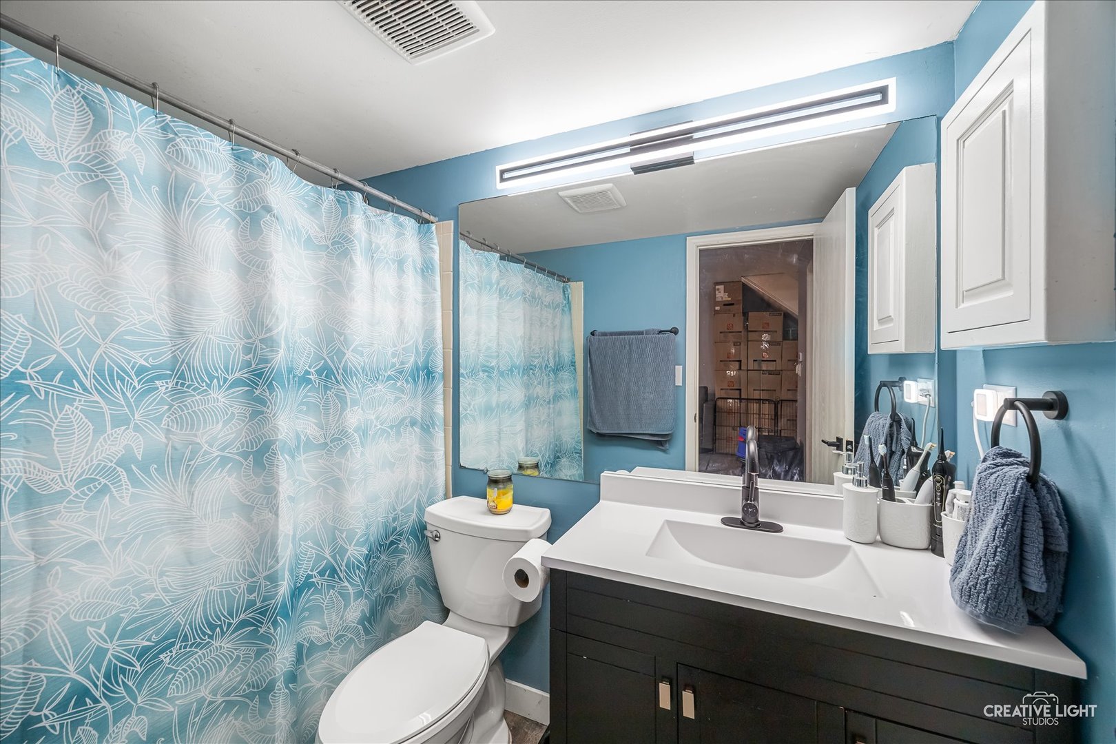 1325 Gloucester Circle, Carol Stream, IL 60188