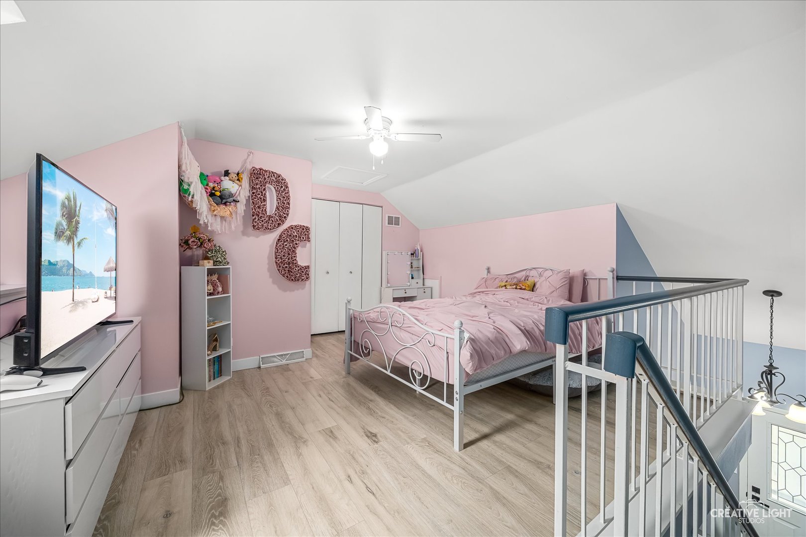 1325 Gloucester Circle, Carol Stream, IL 60188