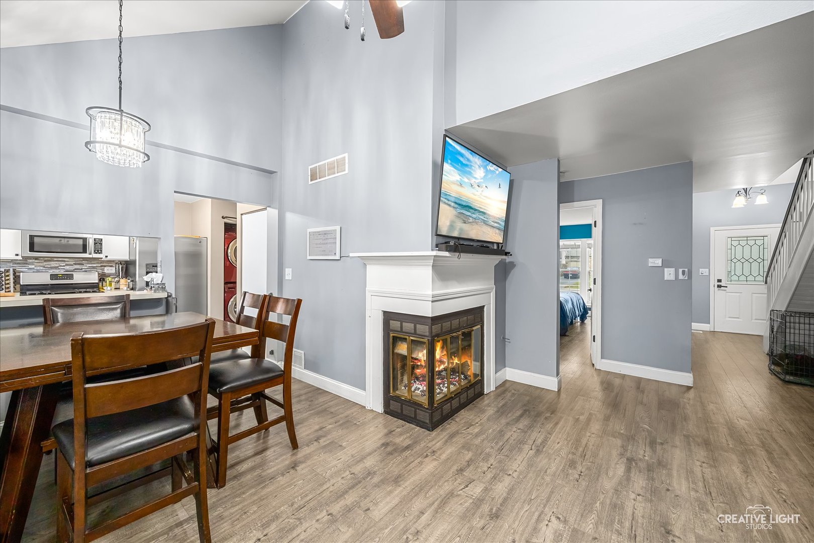 1325 Gloucester Circle, Carol Stream, IL 60188