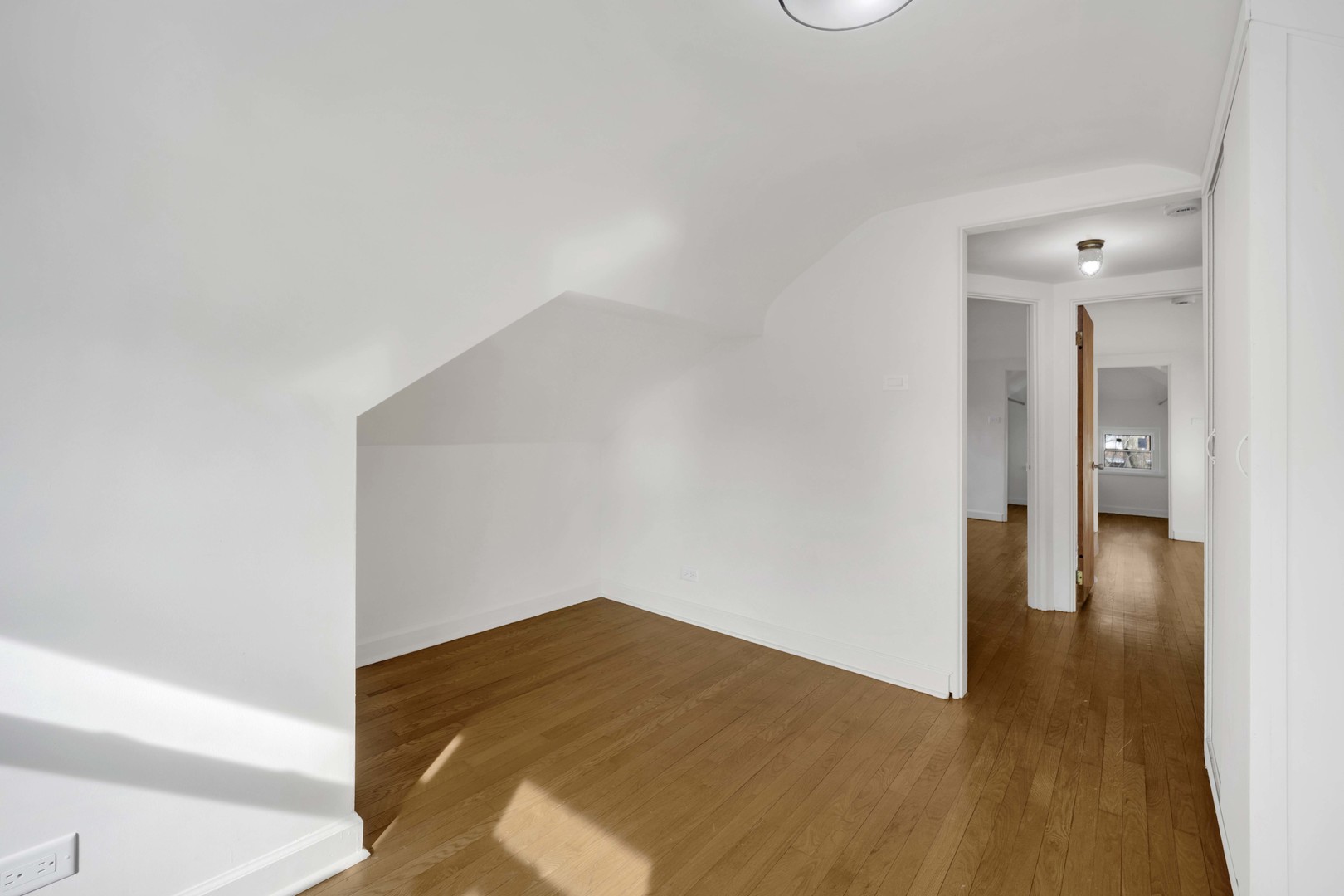 2808 N 76th Court, Elmwood Park, IL 60707