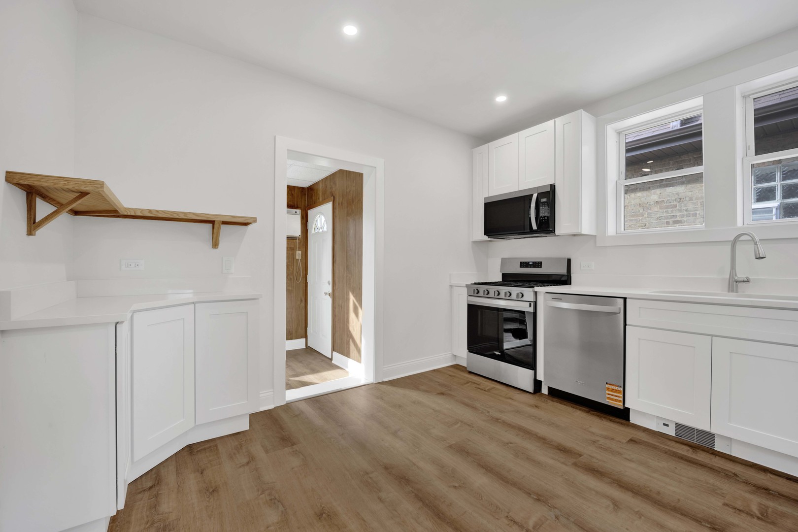 2808 N 76th Court, Elmwood Park, IL 60707