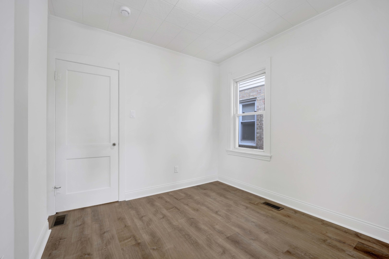 2808 N 76th Court, Elmwood Park, IL 60707