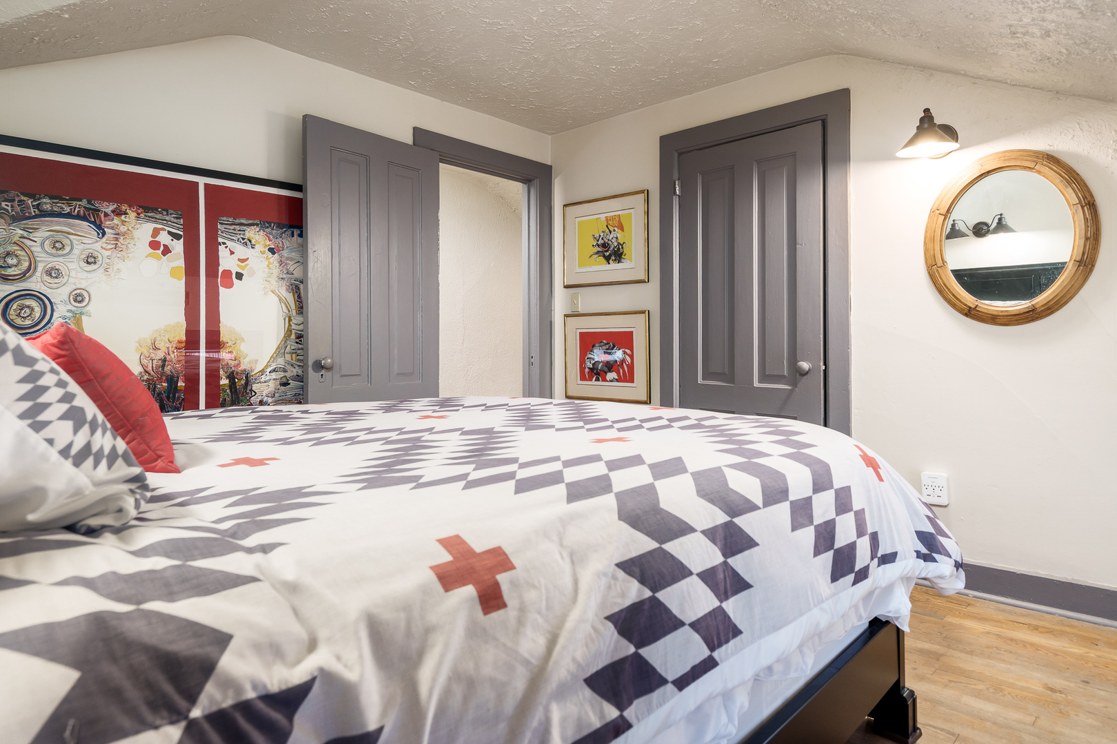 326 S 2nd Street, Rockford, IL 61104