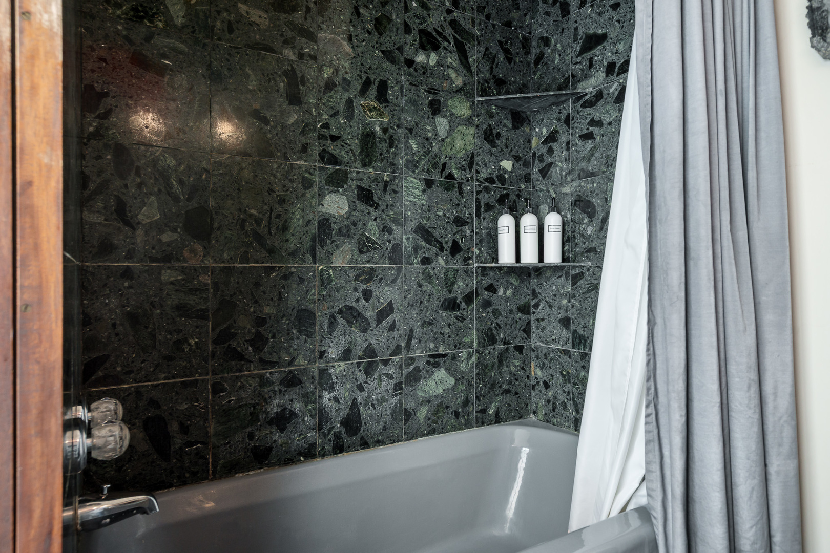 326 S 2nd Street, Rockford, IL 61104