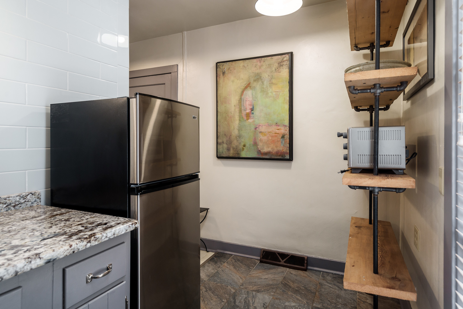 326 S 2nd Street, Rockford, IL 61104