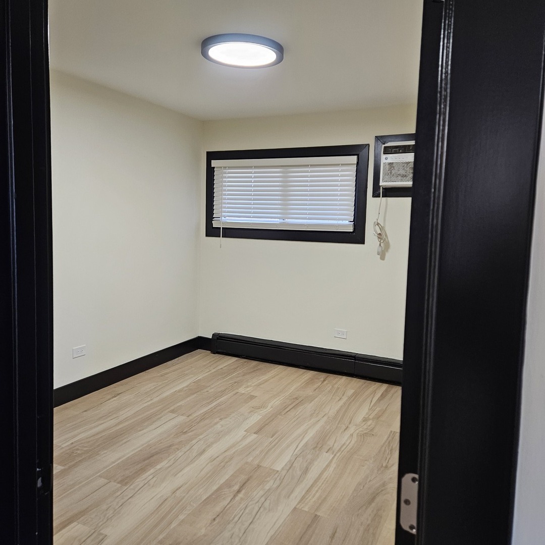 1115 E Algonquin Road #20, Arlington Heights, IL 60005