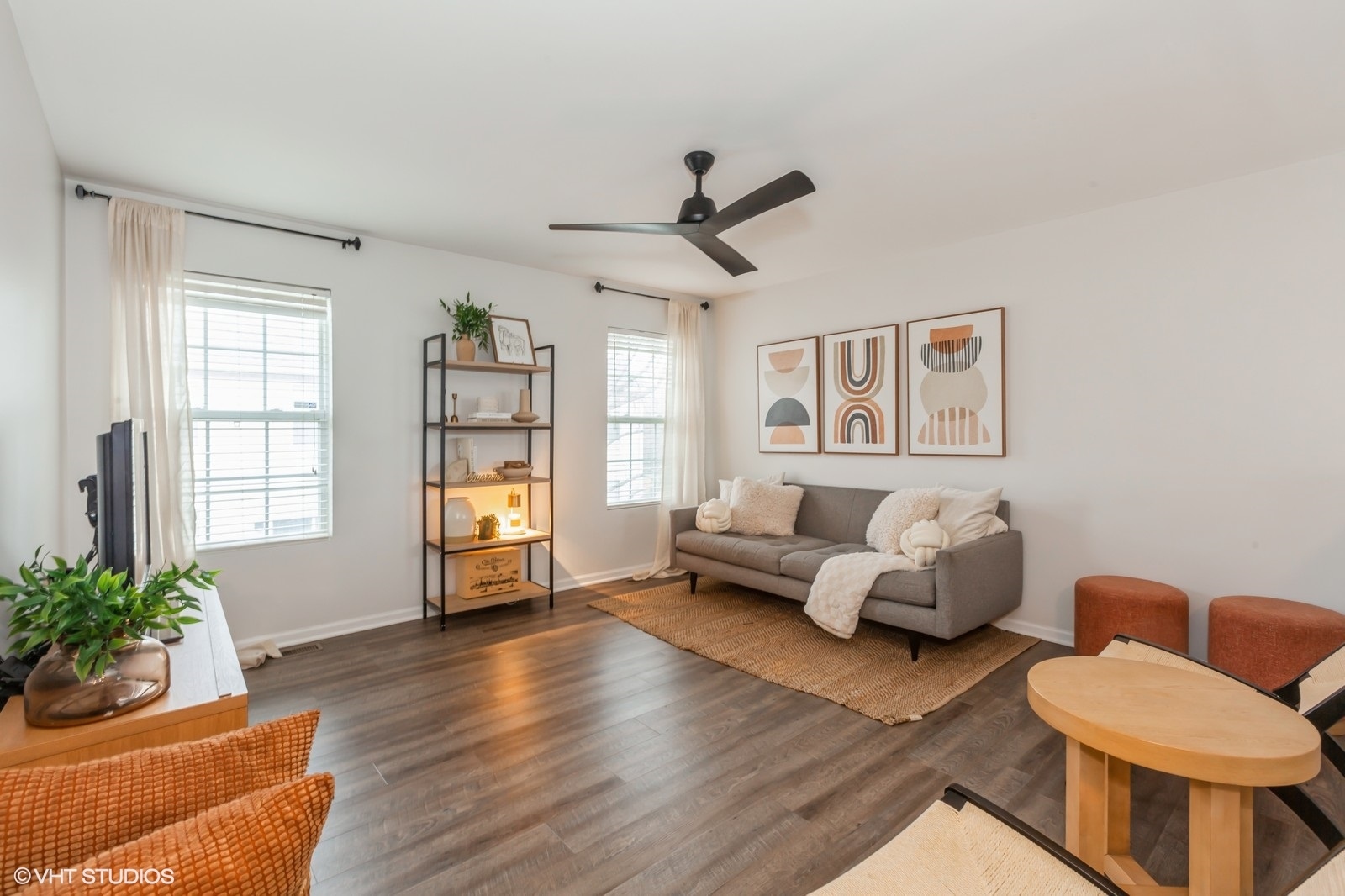 936 Moultrie Court, Naperville, IL 60563