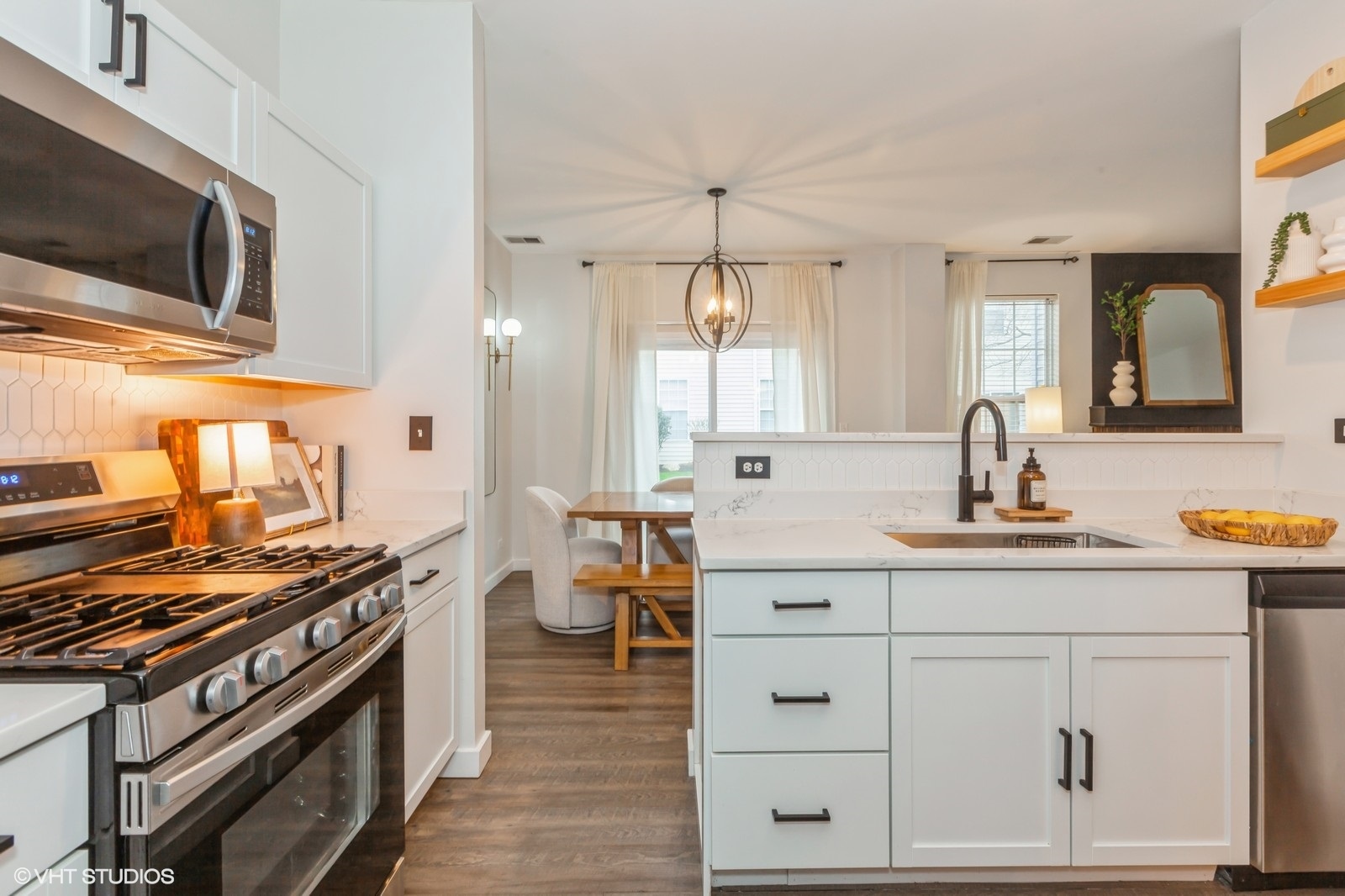 936 Moultrie Court, Naperville, IL 60563